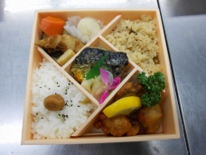 贅沢から揚げ弁当